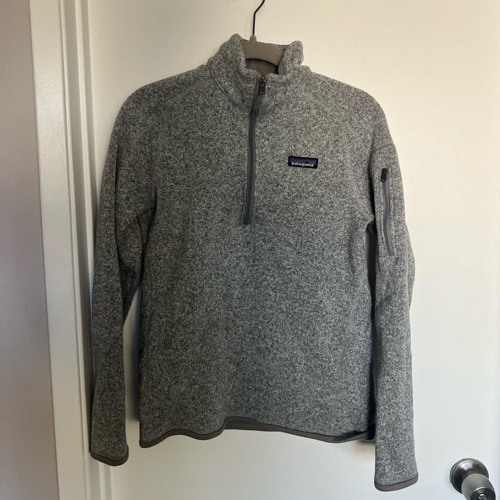 Patagonia sweater size M